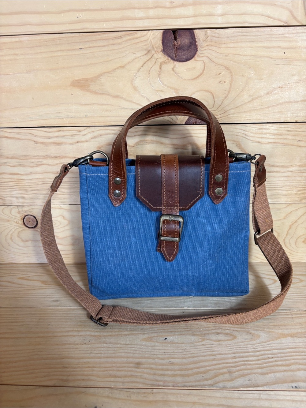 Semender Leather Goods crossbody handbag